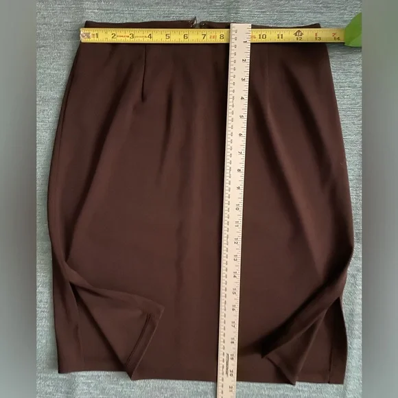 Ann Taylor Chocolate Brown Knee Length Skirt. Sz 4P. Back Zip. Side Slits. - Picture 5 of 5